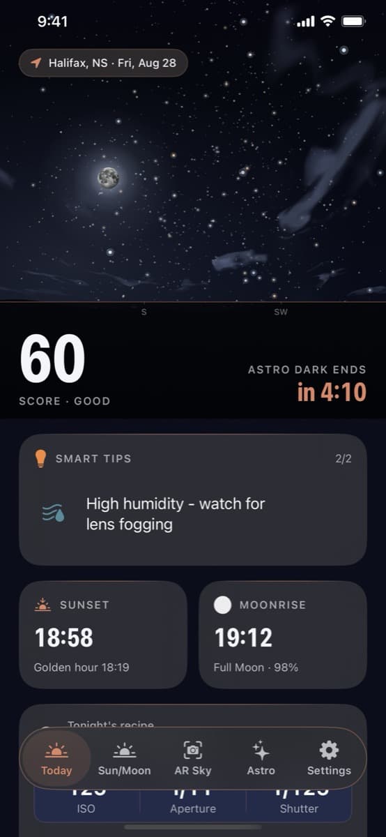 OwlPlot's Tonight screen: a live sky with the moon, a score of 60 with the reason, sunset and moonrise times.